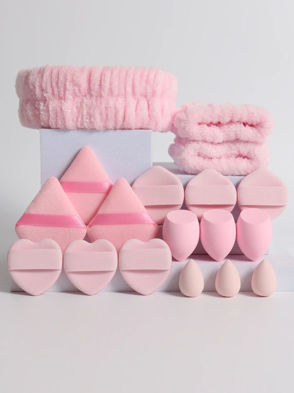 18 Piece Soft Cosmetic Makeup Tool Set